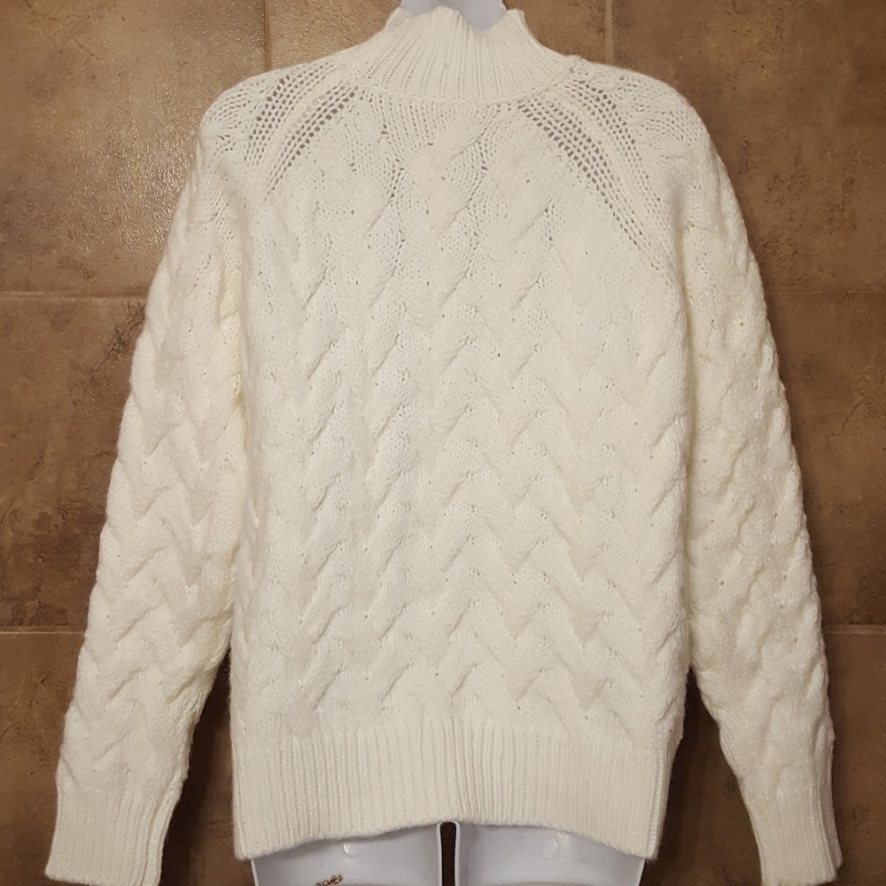 Vince Camuto Chunky Sweater NWT - Picture 4 of 8